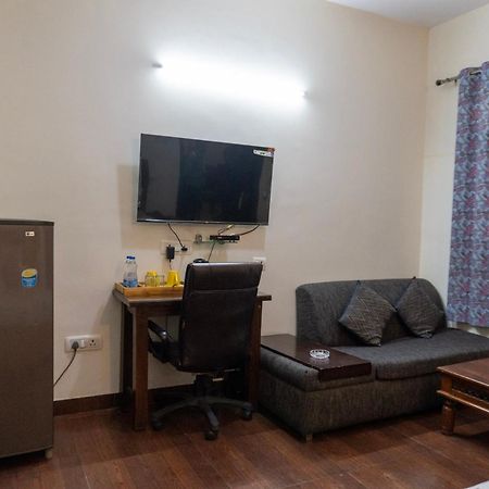Perch Arbor Suites Гургаон Екстериор снимка