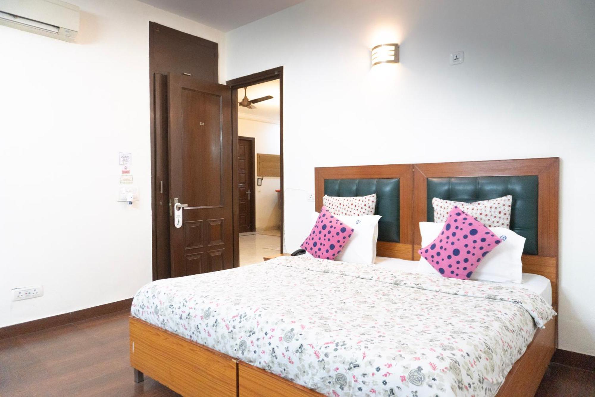 Perch Arbor Suites Гургаон Екстериор снимка