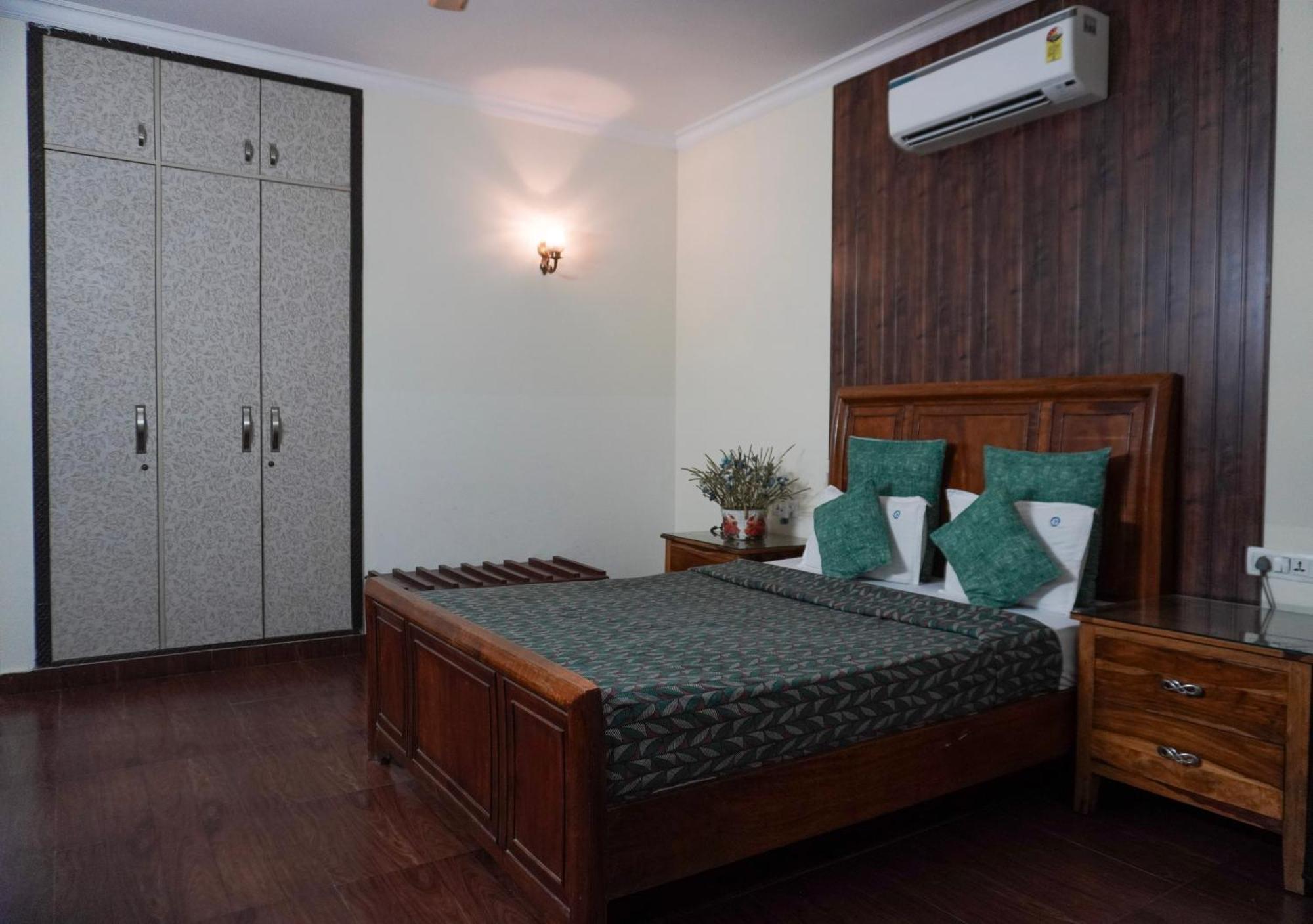 Perch Arbor Suites Гургаон Екстериор снимка