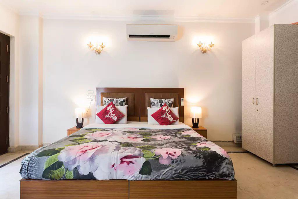 Perch Arbor Suites Гургаон Екстериор снимка