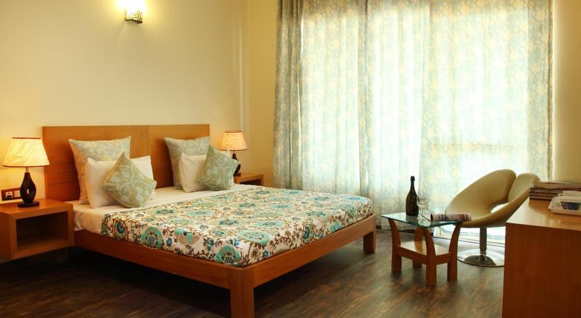 Perch Arbor Suites Гургаон Екстериор снимка