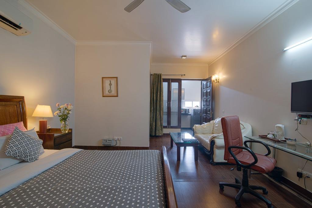 Perch Arbor Suites Гургаон Екстериор снимка