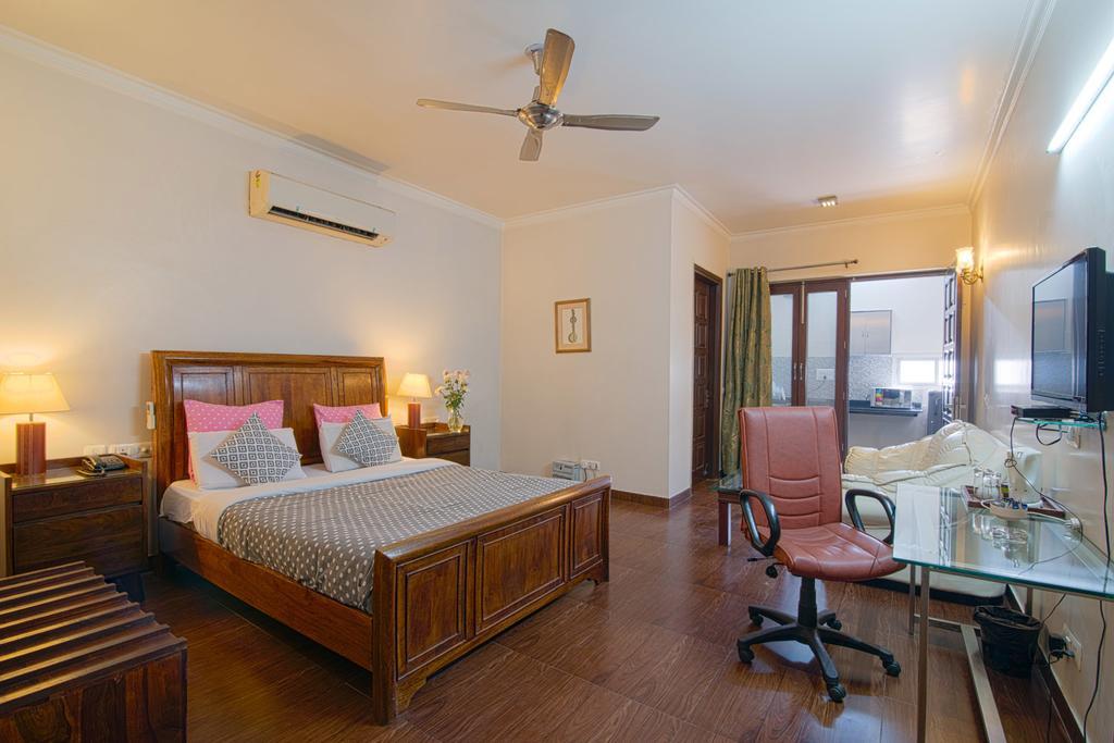 Perch Arbor Suites Гургаон Екстериор снимка