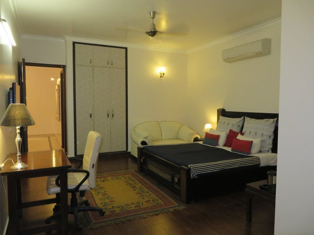 Perch Arbor Suites Гургаон Екстериор снимка
