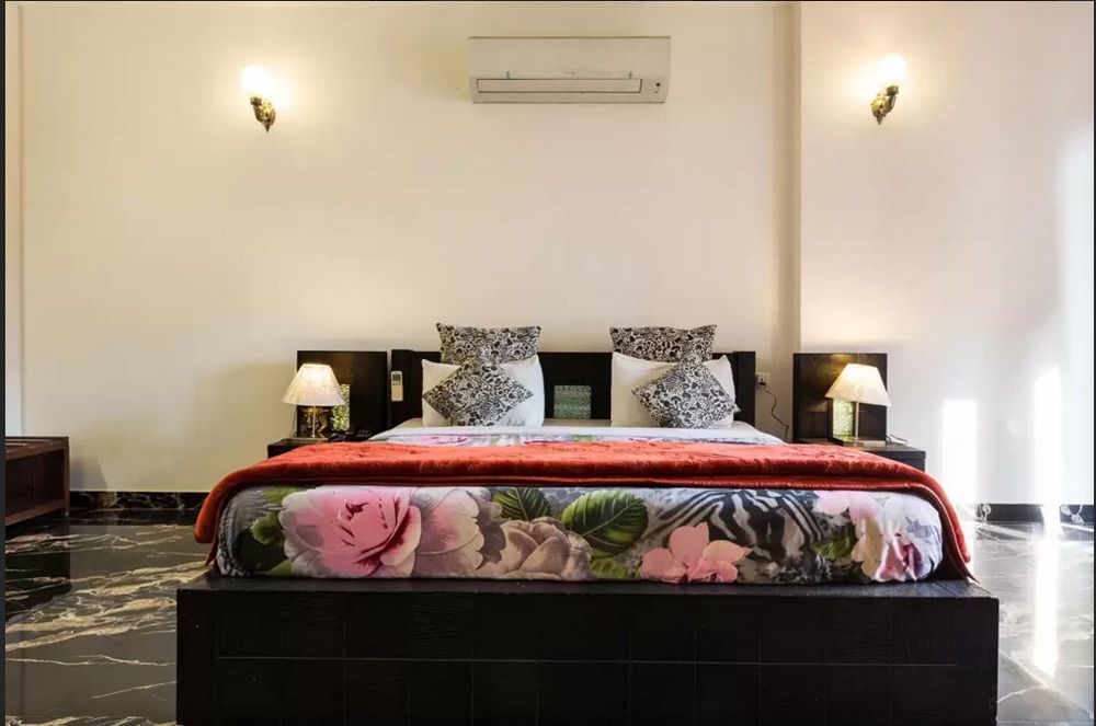 Perch Arbor Suites Гургаон Екстериор снимка
